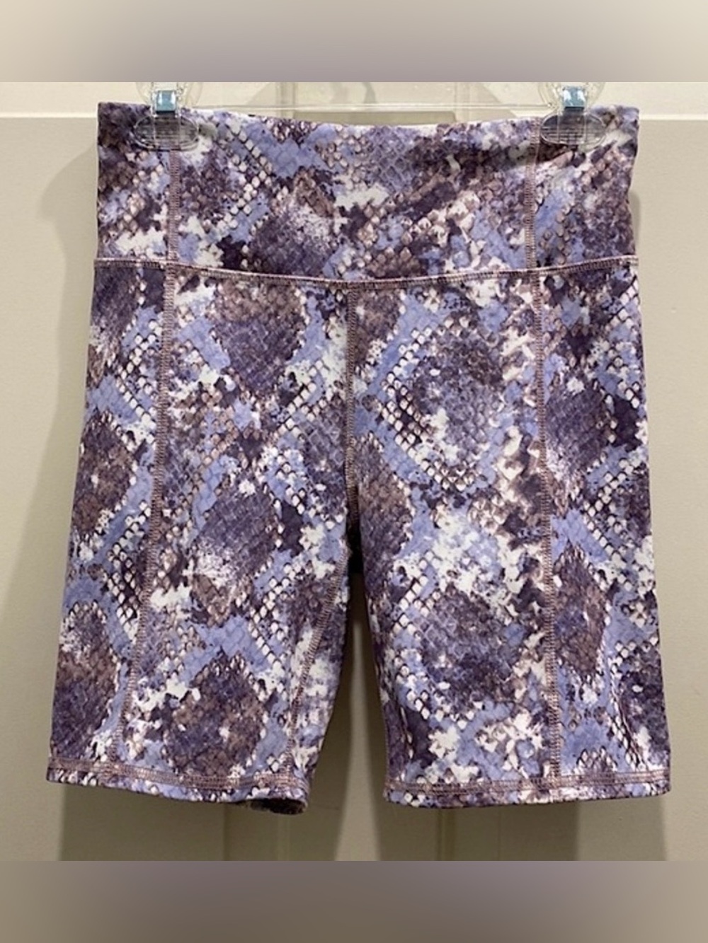 Jessica Simpson Active SlimTek Purple Brown Snakeskin SZ M Activewear Gym Shorts